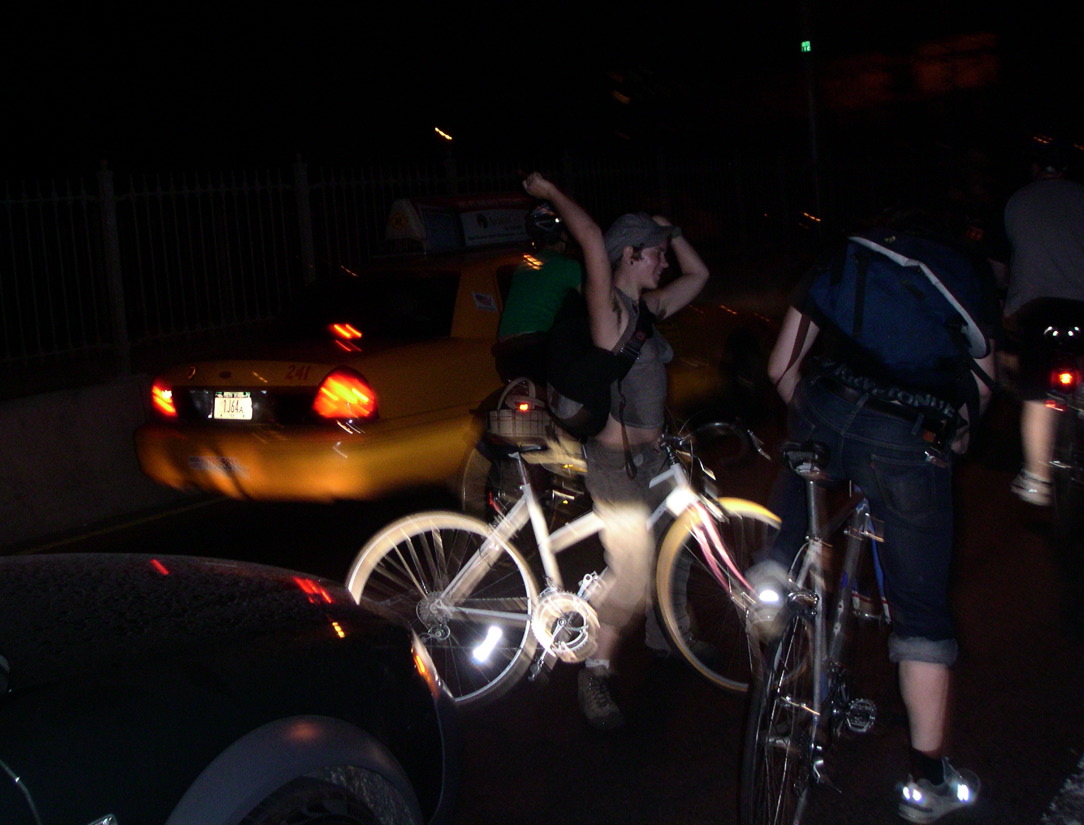 Critical Mass 8/03 owns the brooklyn bridge