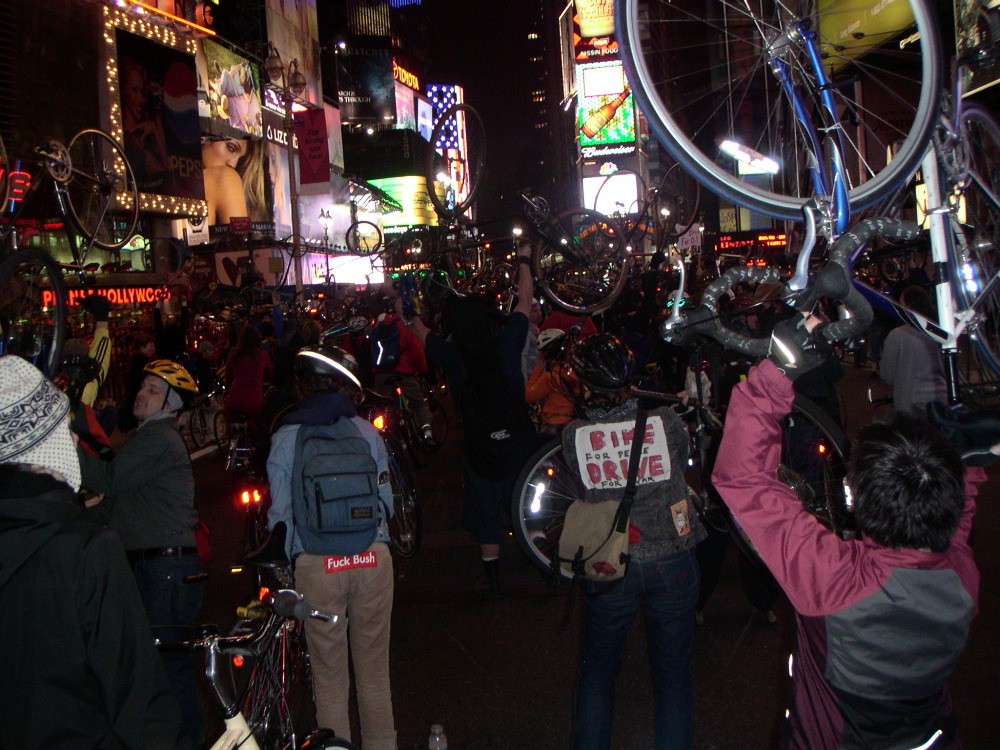 critical mass 3-2003, bikes up ii